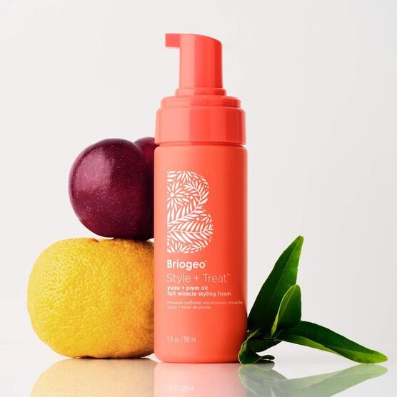 Espuma Modeladora Briogeo Style + Treat Plum Oil Full Miracle